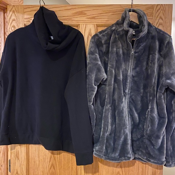 Tops - Two Ultra Warm & Soft Like new Fleece xl